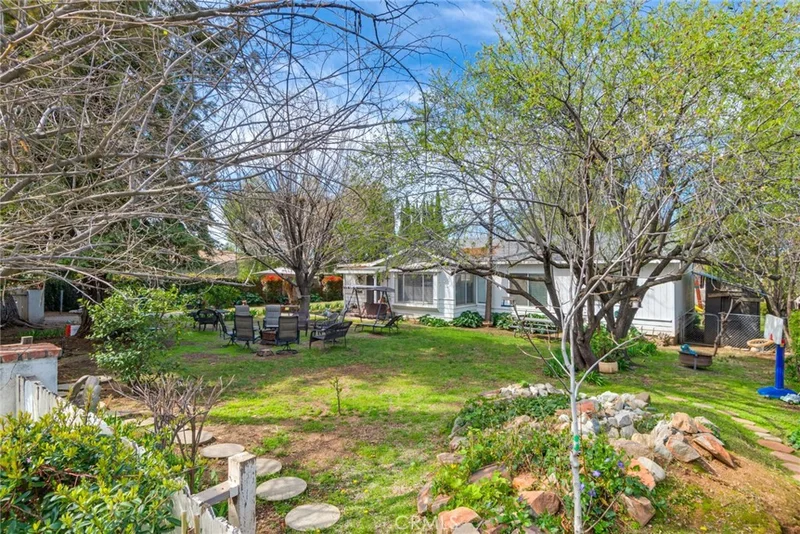 11794 2nd Street, Yucaipa, CA 92399
