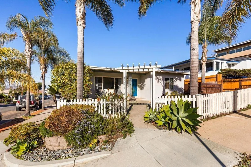 4592 Newport Avenue, San Diego, CA 92107