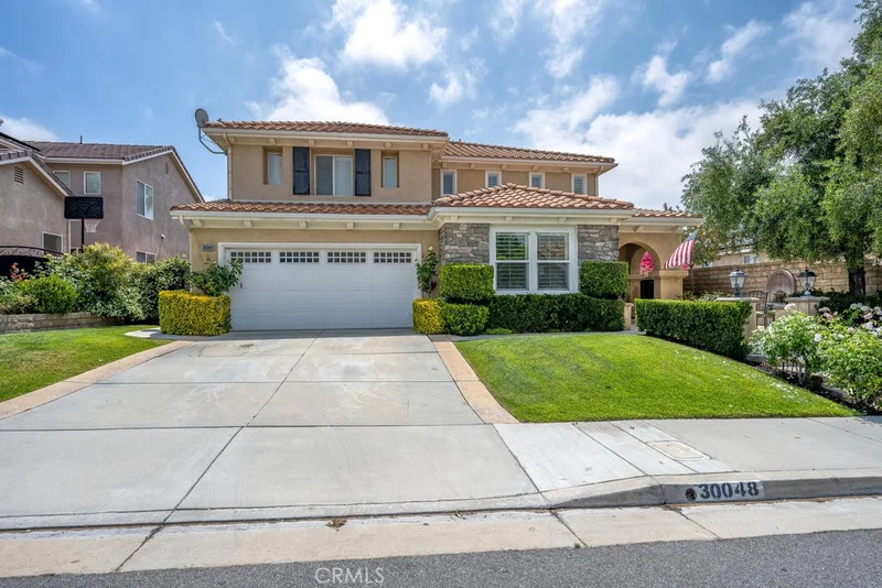 30048 Cambridge Avenue, Castaic, CA 91384