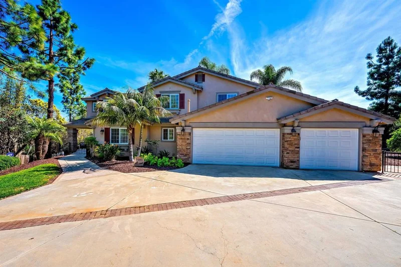 2585 Fire Mountain Drive, Oceanside, CA 92054