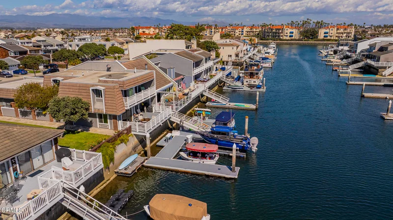 4524 Gateshaed Bay, Oxnard, CA 93035