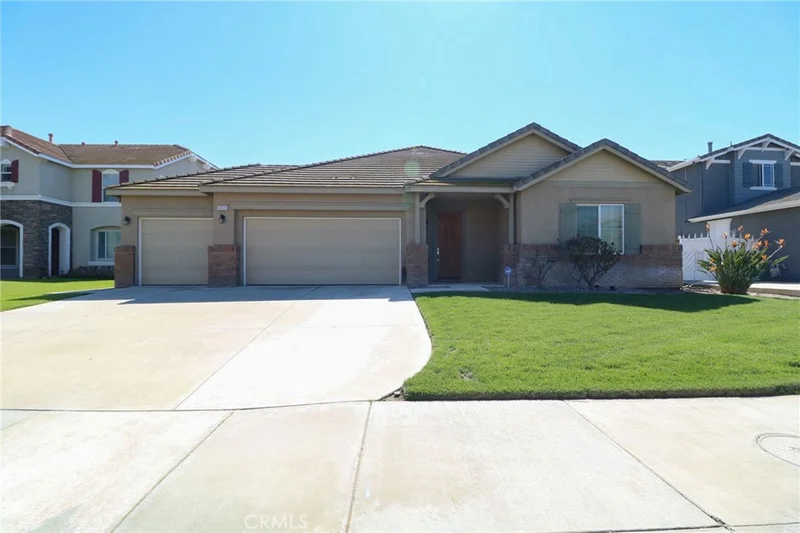 12513 Black Horse St, Eastvale, CA 91752