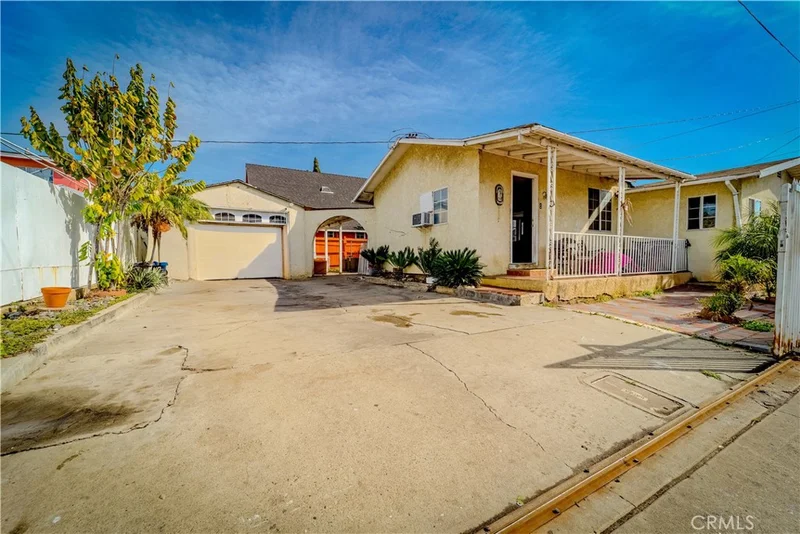 5105 Randolph Street, Maywood, CA 90270