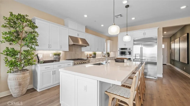 29639 Corte Ballenas, Valencia, CA 91354