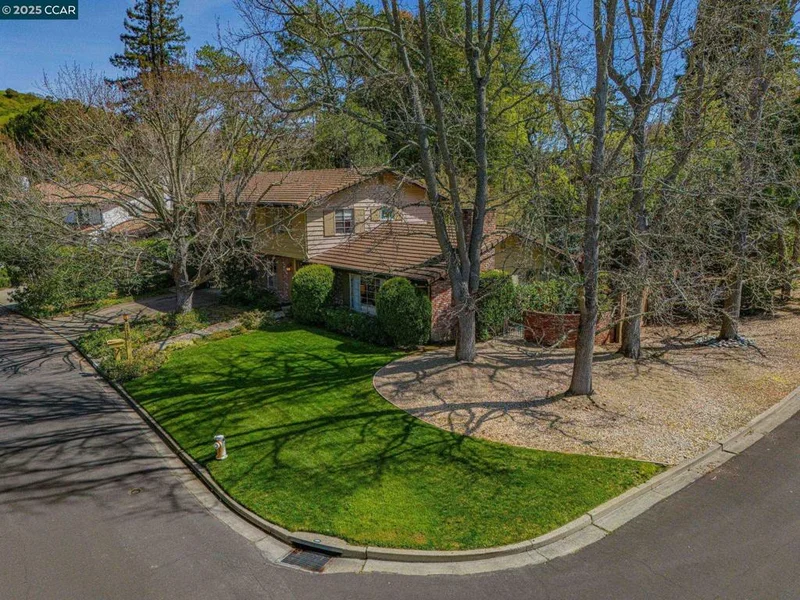 2530 Roundhill Dr., Alamo, CA 94507-0214