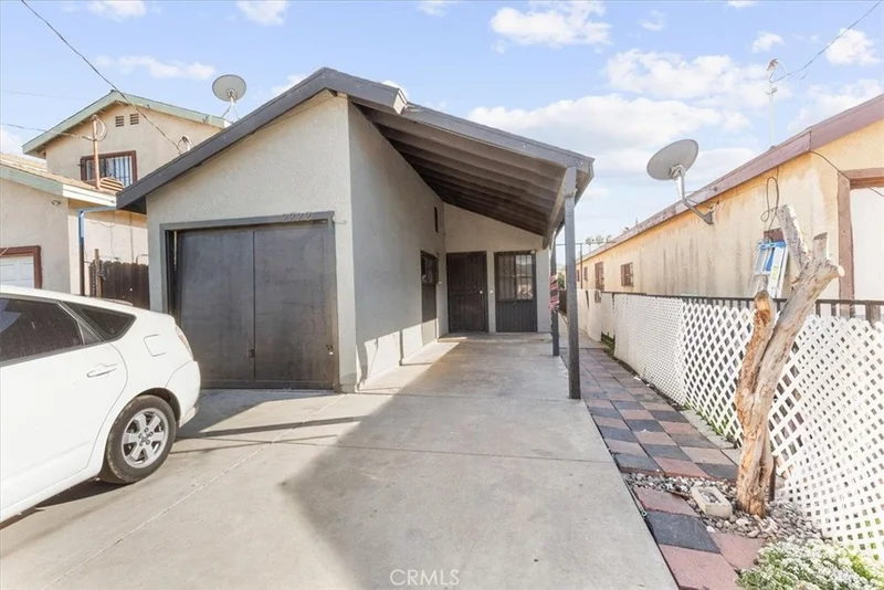 2272 E 105th Street, Los Angeles, CA 90002