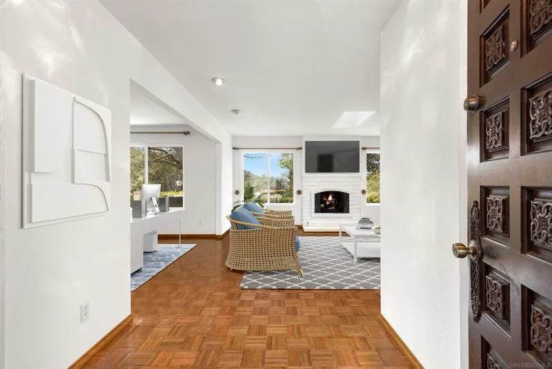 105 Cozumel Ct, Solana Beach, CA 92075