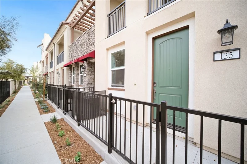 125 Dove Landing, Covina, CA 91722