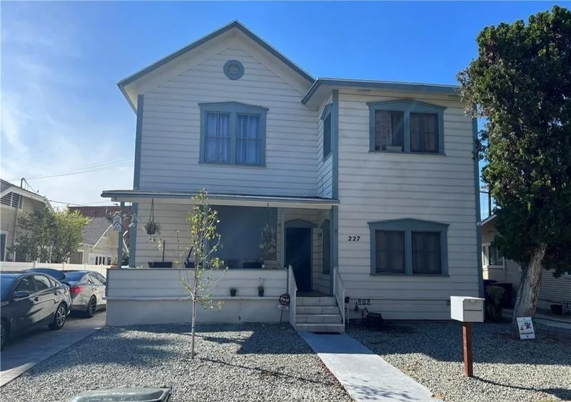227 N Everett Street, Glendale, CA 91206