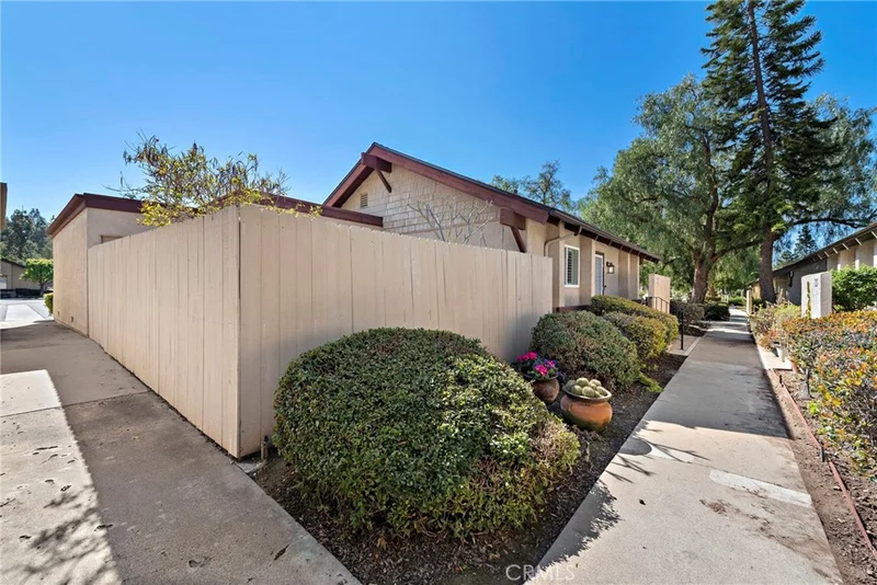 22951 Caminito Rio, Laguna Hills, CA 92653