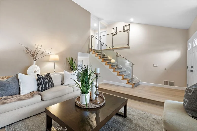 4125 Birchwood Avenue, Seal Beach, CA 90740