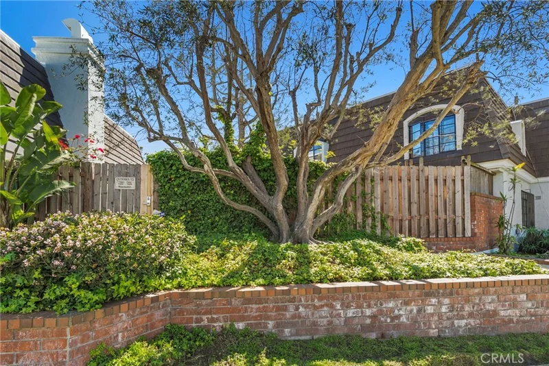 7866 W Manchester Avenue, Playa Del Rey, CA 90293