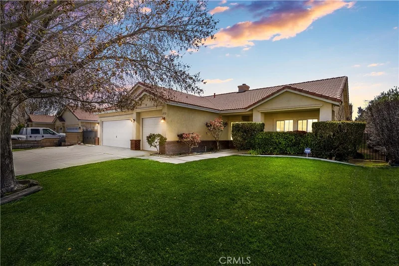 2712 End Court, Lancaster, CA 93536