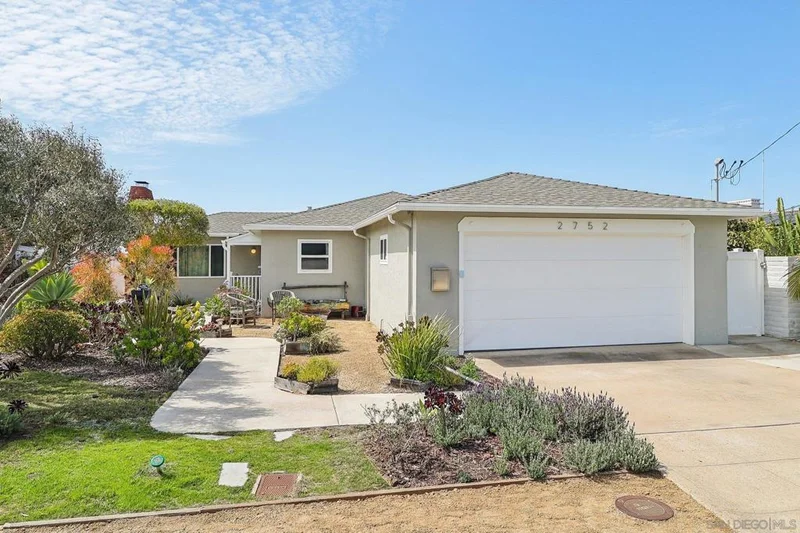 2752 Deerpark Dr, San Diego, CA 92110