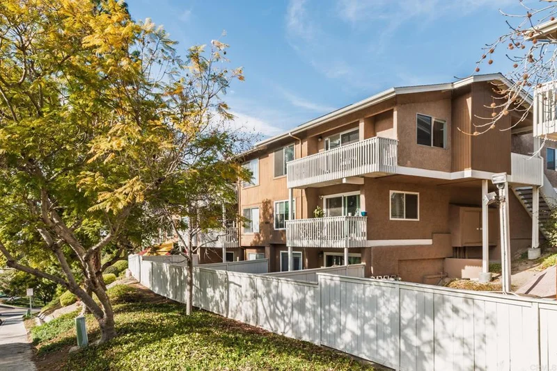4241 Mesa Vista Way 4, Oceanside, CA 92057