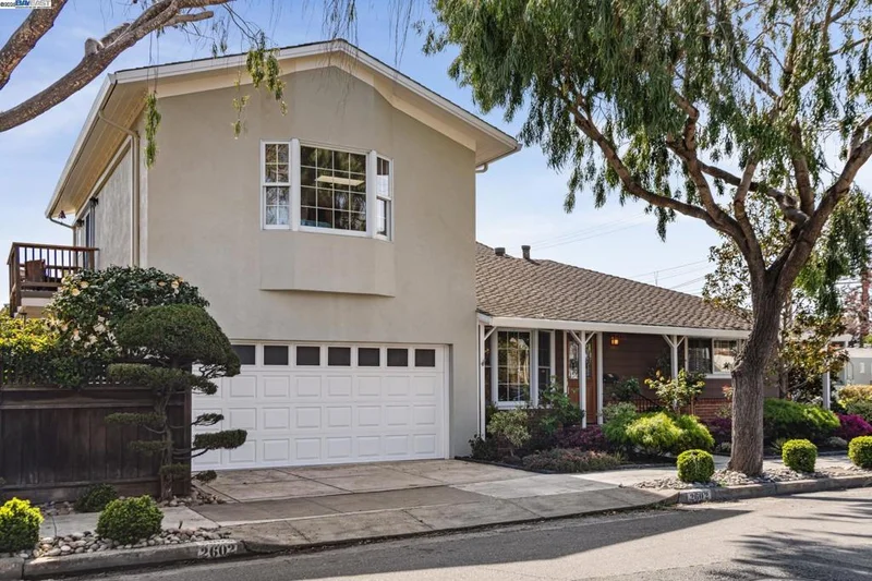 2602 Calhoun St, Alameda, CA 94501