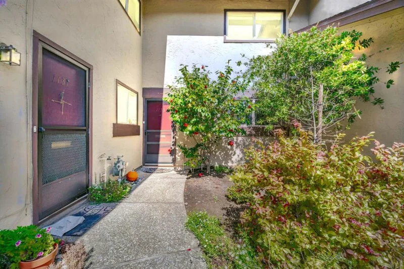 1133 Oddstad Boulevard, Pacifica, CA 94044