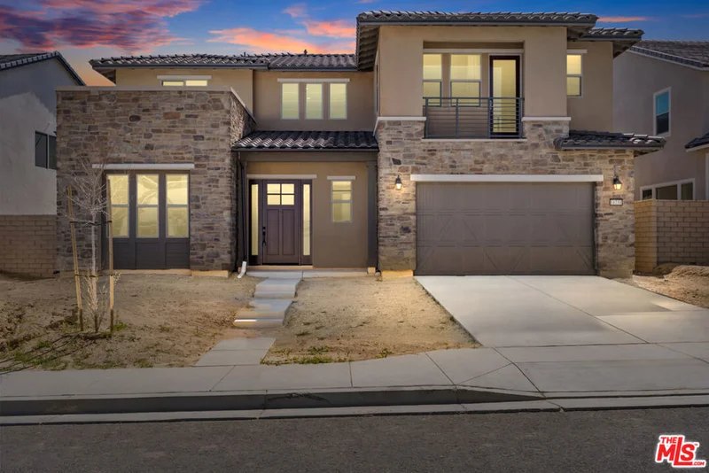 11731 Canoga Avenue, Chatsworth, CA 91311