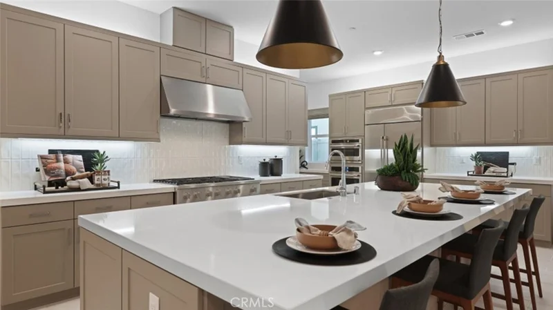 29375 Via Diamante, Valencia, CA 91354