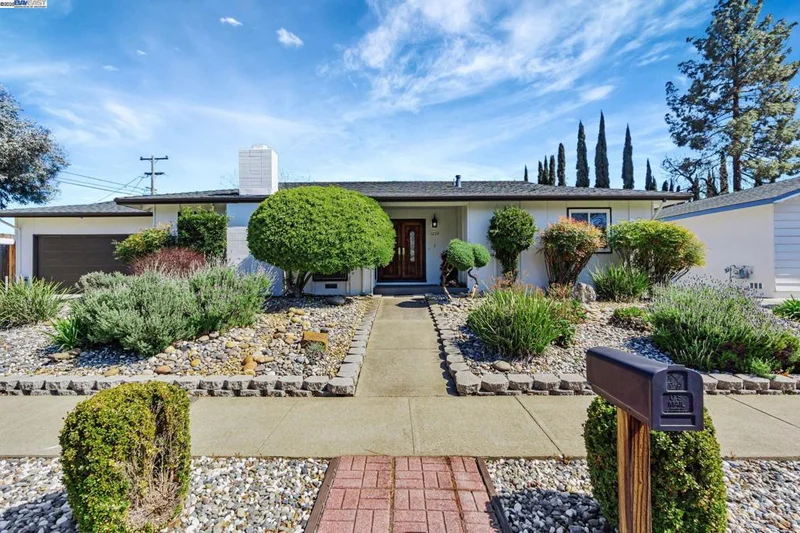 1224 Sheridan Rd, Concord, CA 94518