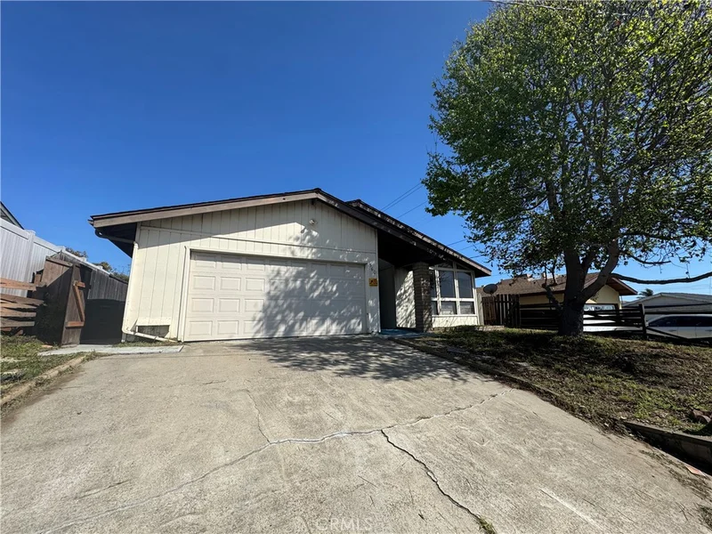 560 N 4th Street, Grover Beach, CA 93433