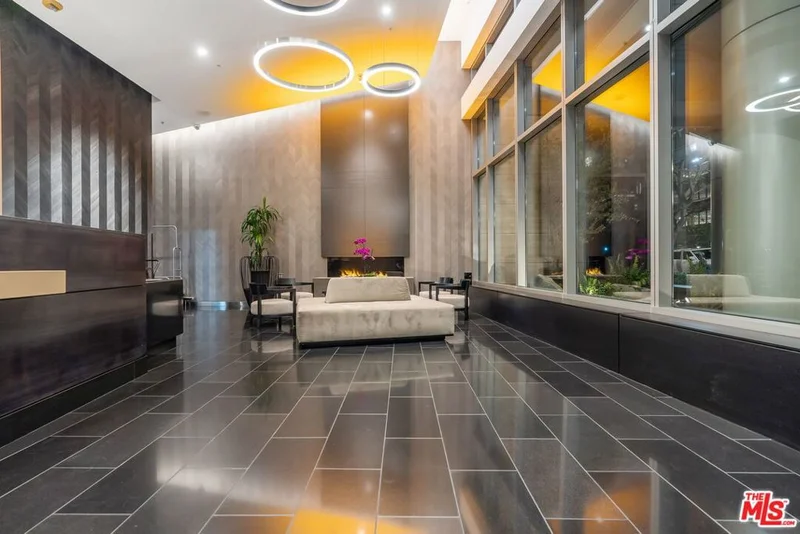1155 S Grand Avenue 1101, Los Angeles, CA 90015