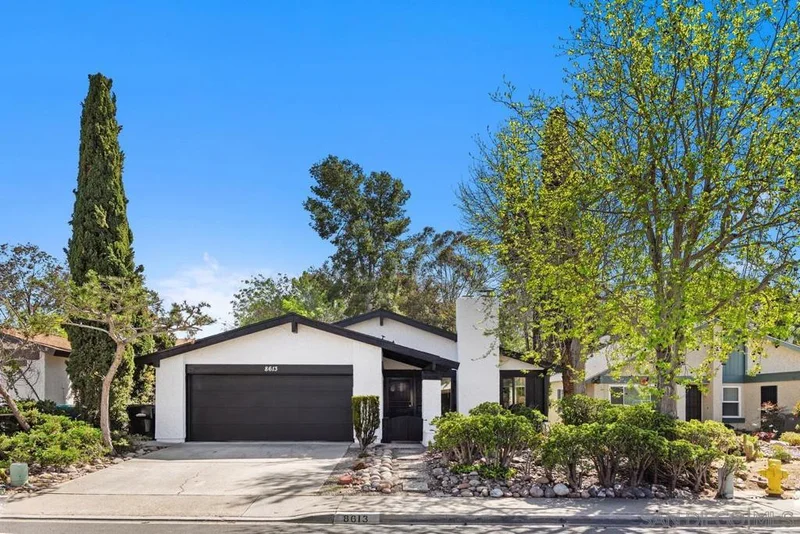 8613 Hydra Ln, San Diego, CA 92126