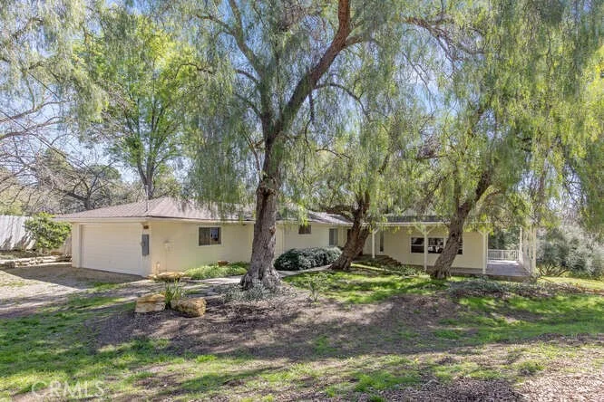 5560 Fairview Place, Agoura Hills, CA 91301