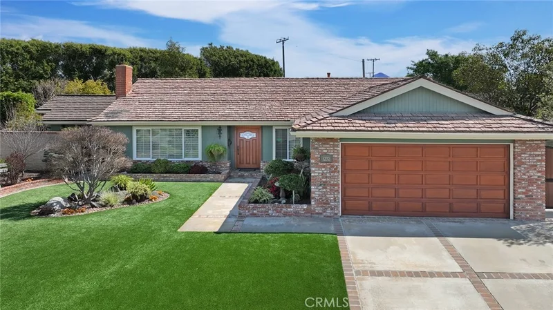 1232 E Vista Del Playa Avenue, Orange, CA 92865