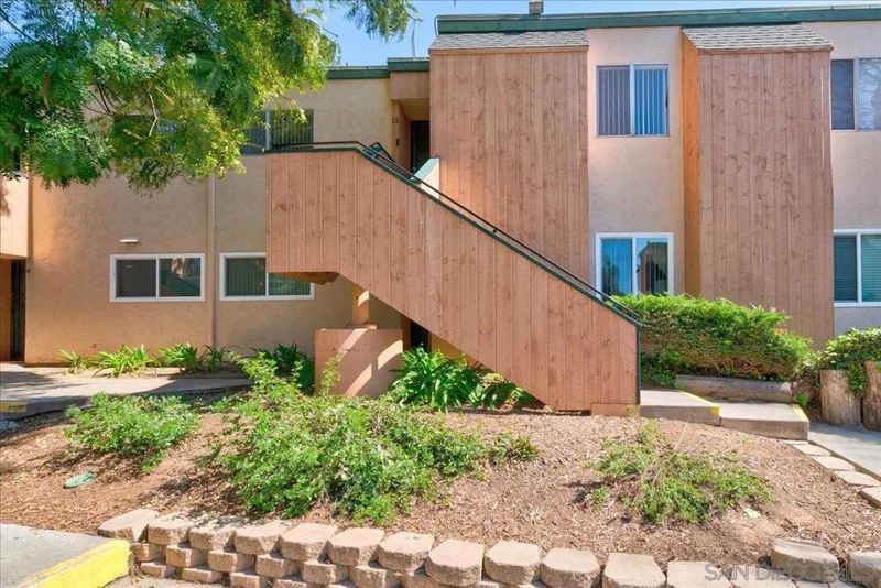 8741 Lake Murray Blvd 11, San Diego, CA 92119