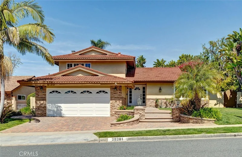 25281 Earhart Road, Laguna Hills, CA 92653