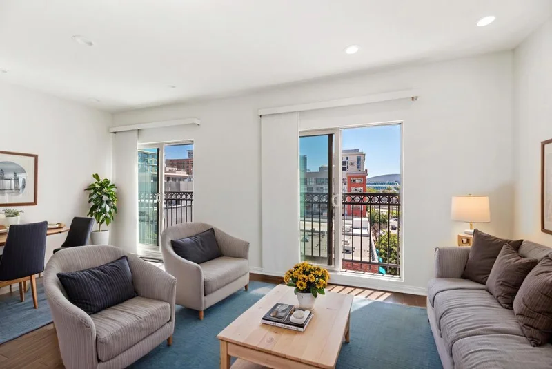 450 J St 6251, San Diego, CA 92101