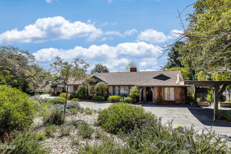 1018 Olive Lane, La Canada Flintridge, CA 91011