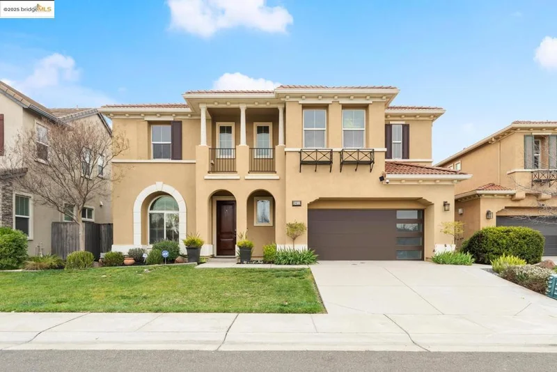 5611 Da Vinci Way, Sacramento, CA 95835