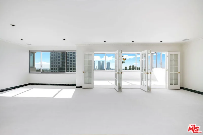 875 Comstock Avenue 9D, Los Angeles, CA 90024