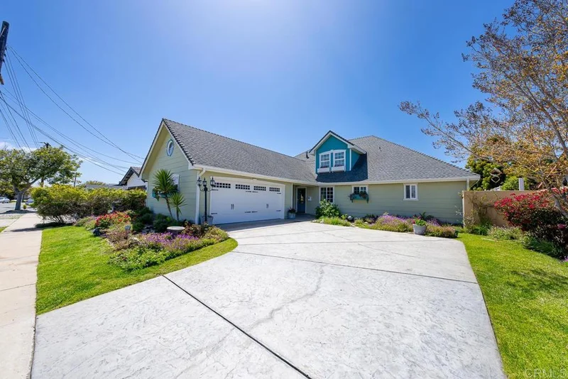 5830 Mott Street, University City, CA 92122