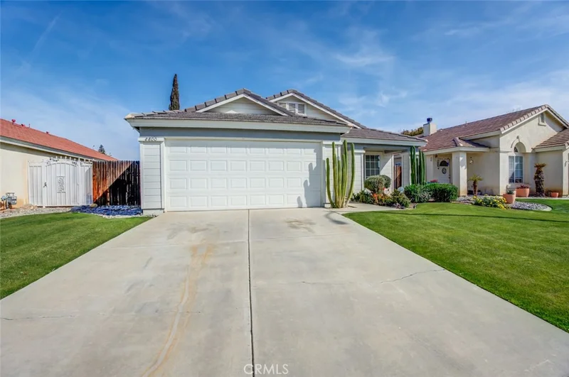 8800 Winlock Street, Bakersfield, CA 93312