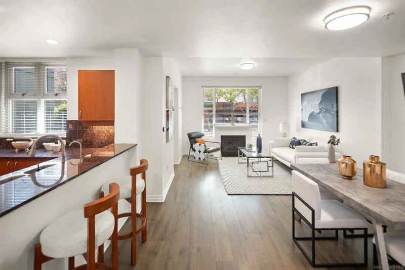 300 W Beech St 2, San Diego, CA 92101