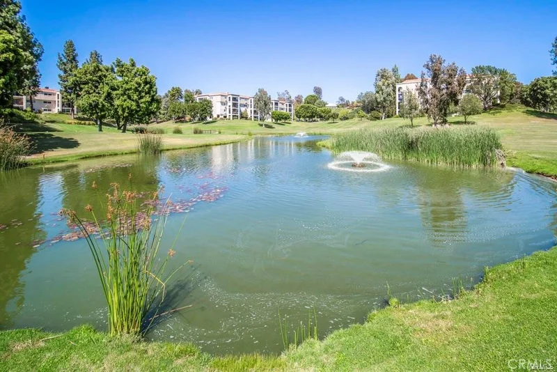 5515 Paseo Del Lago W 1F, Laguna Woods, CA 92637