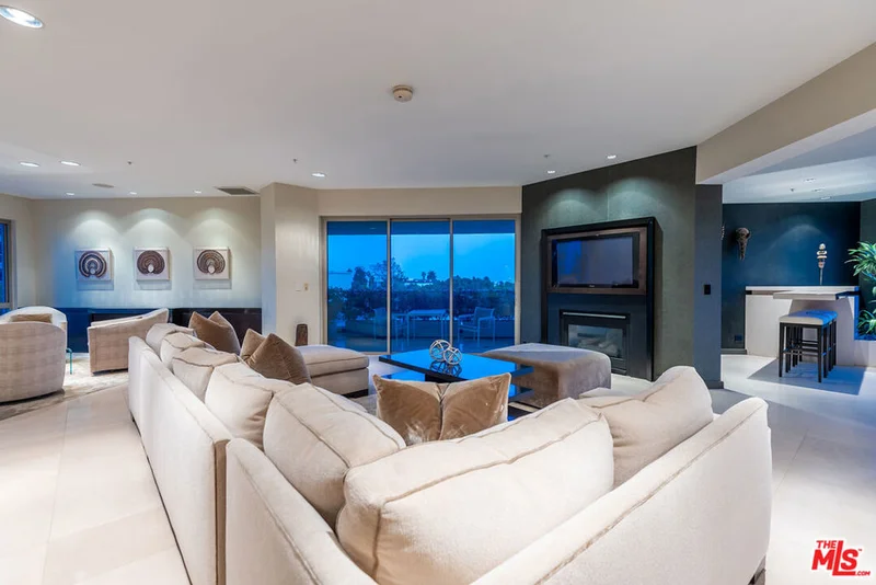 10490 Wilshire Boulevard 604, Los Angeles, CA 90024