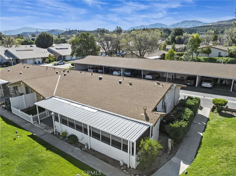 26867 Avenue Of The Oaks A, Newhall, CA 91321
