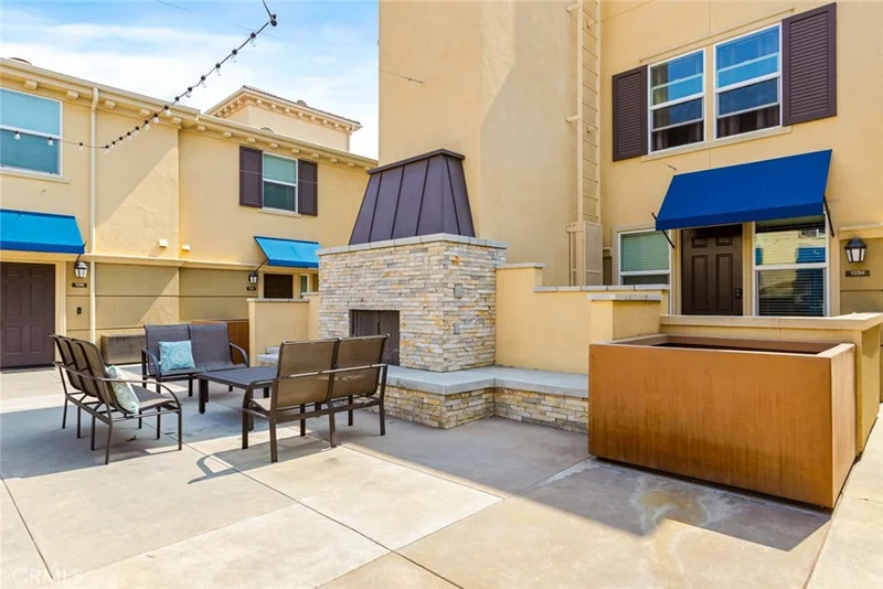 10264 Artesia Boulevard, Bellflower, CA 90706