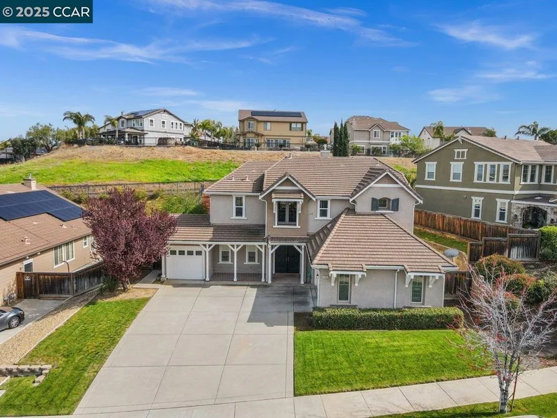 2762 St Andrews Dr, Brentwood, CA 94513