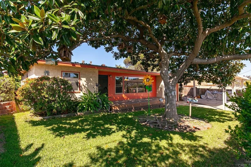 8590 Palm St, Lemon Grove, CA 91945