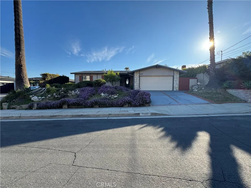 8527 Vine Valley Drive, Sun Valley, CA 91352