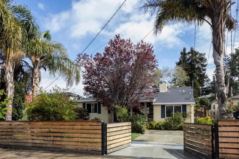 792 8th Avenue, Redwood City, CA 94063