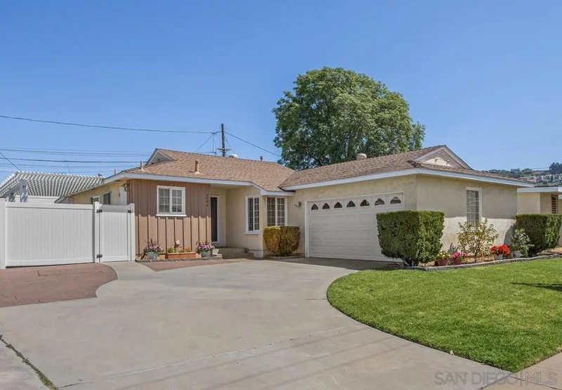 5594 Brunswick Ave, San Diego, CA 92120