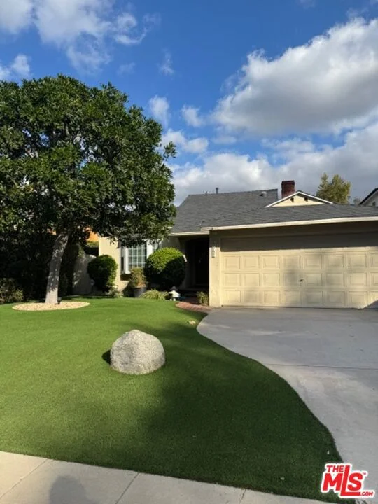 4242 Farmdale Avenue, Studio City, CA 91604