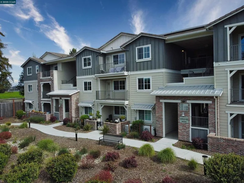 1410 Mauro Pietro Dr 203, Petaluma, CA 94954