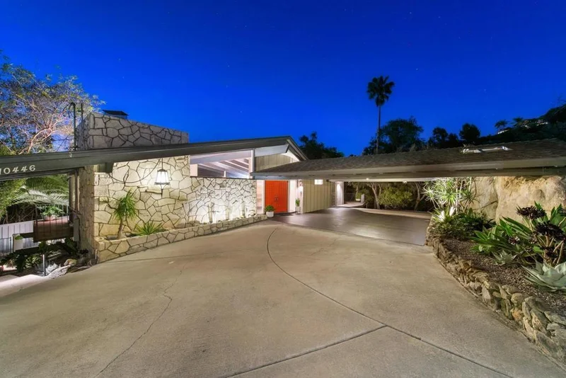 10446 Russell Rd, La Mesa, CA 91941